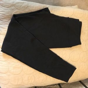 Beyond Yoga Black Yoga Pants. Size Large.